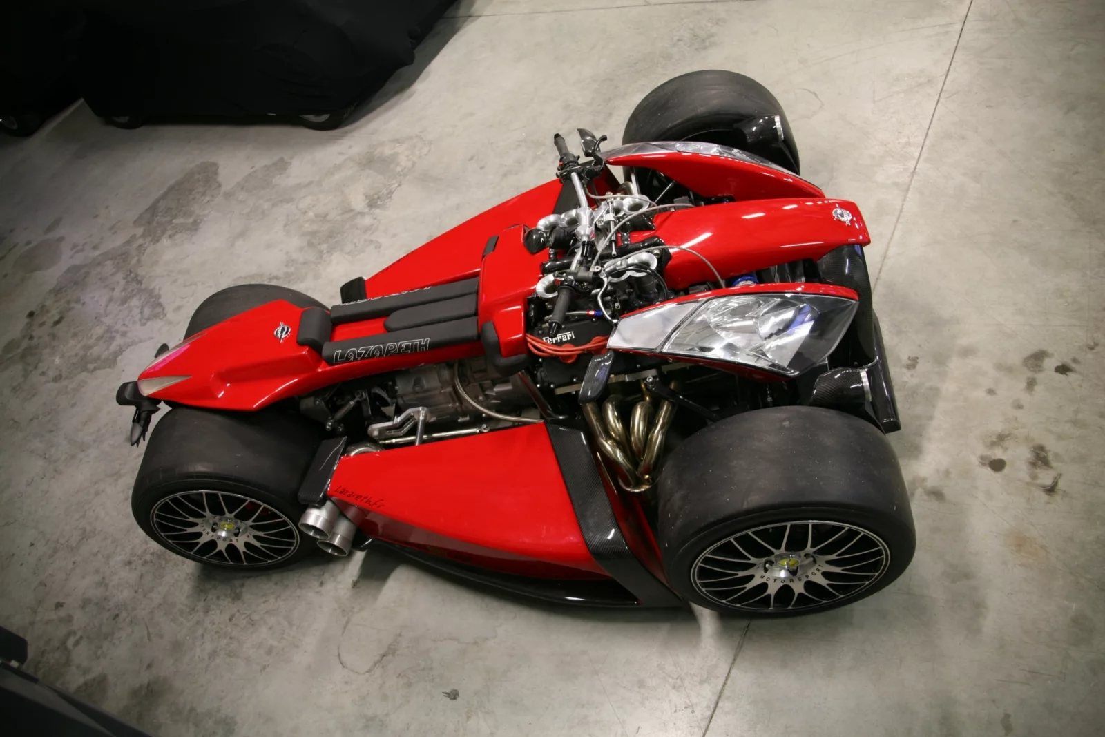 Top view of the Wazuma V8F quad from Lazareth