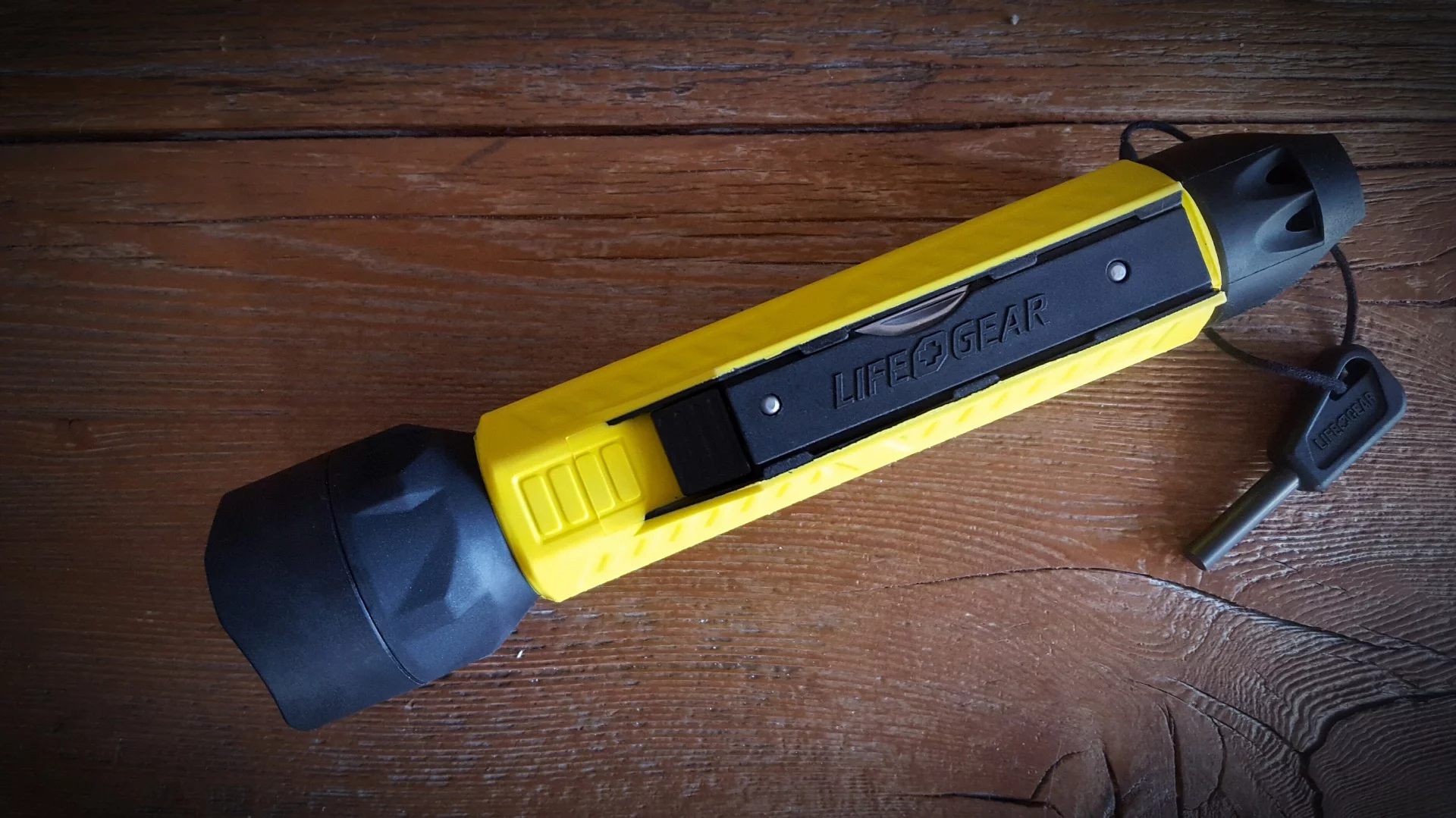 The SUF has high, low and strobe settings