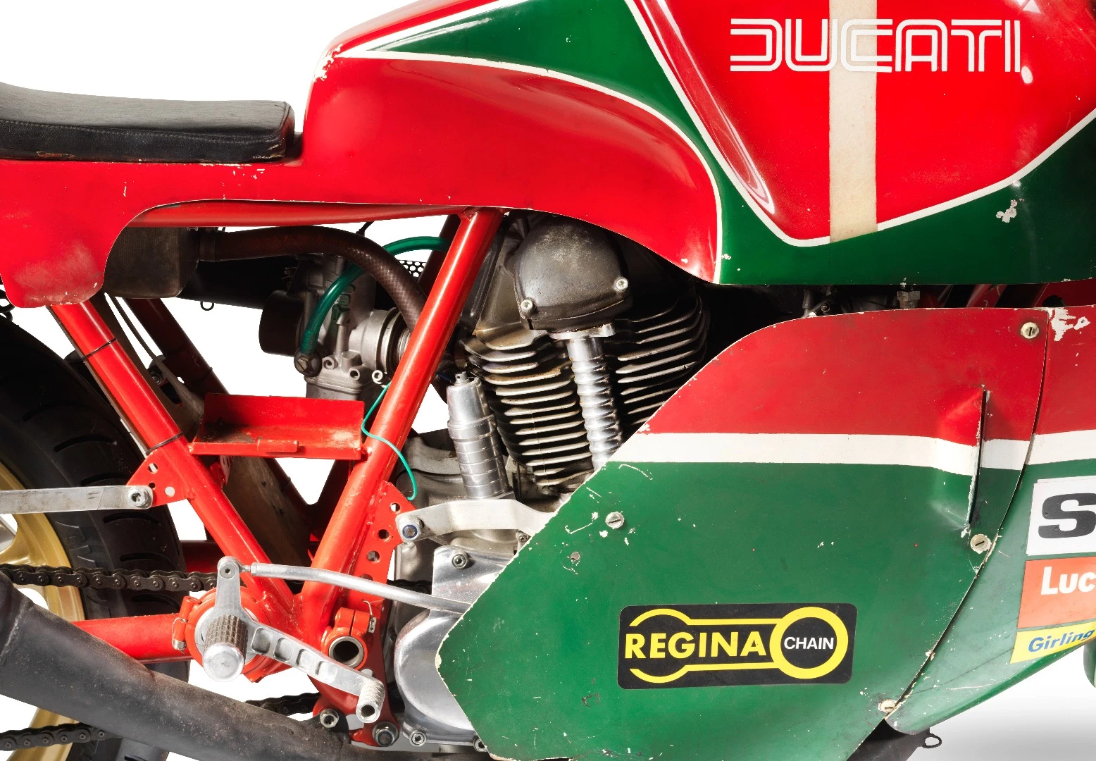 Of particular interest due to some prior stellar prices for the model, a 1977 ex-works, NCR Ducati 905cc Production Racer ridden by Roger Nicholls in the Isle of Man TT Formula 1 race fetched £59,740 (US$72,650).