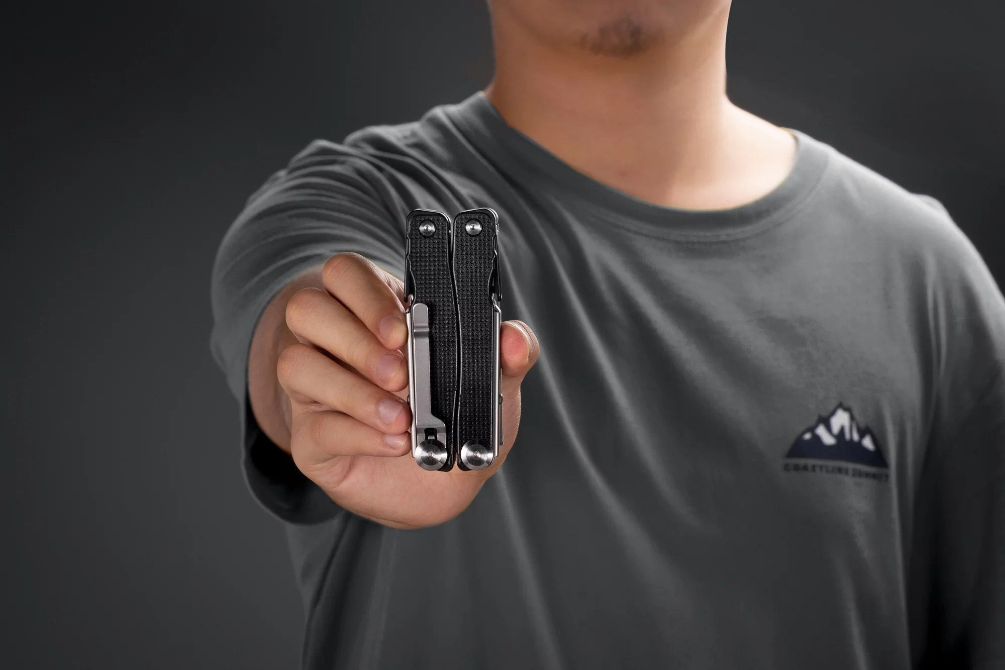 The Talos multitool measures 105 mm long and 40 mm wide when closed up