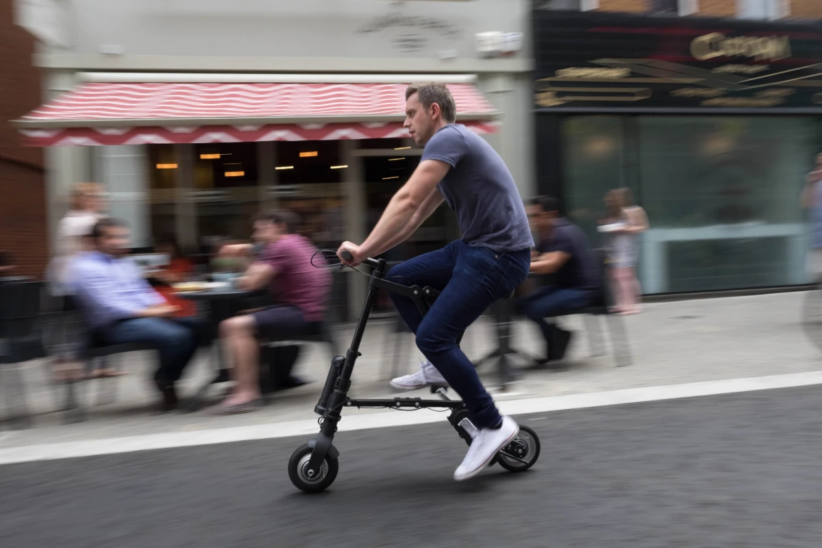 The A-Bike Electric in action – look at those li'l wheels go!