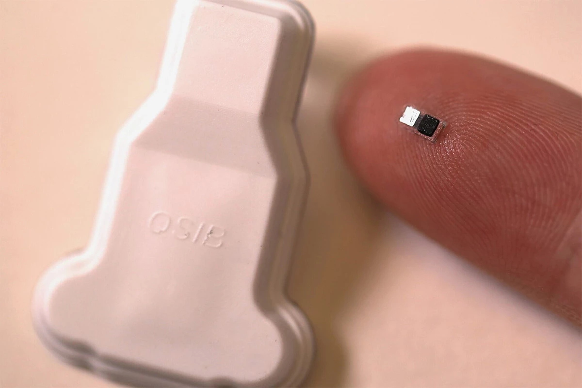 Both the pacemaker and the wearable heart rate sensor are awfully small