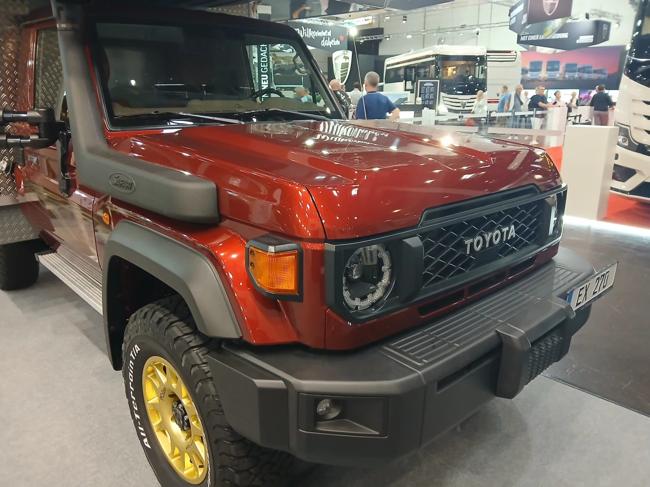 The EX 270 packed the best combination of capable cab and livable but nimbly sized motorhome module we saw at this year's Caravan Salon