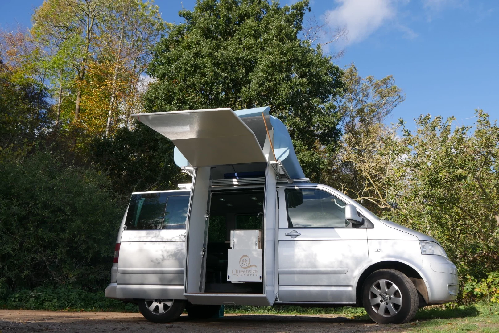 Try to tell us that doesn't look like an alien spacecraft taking possession of the VW