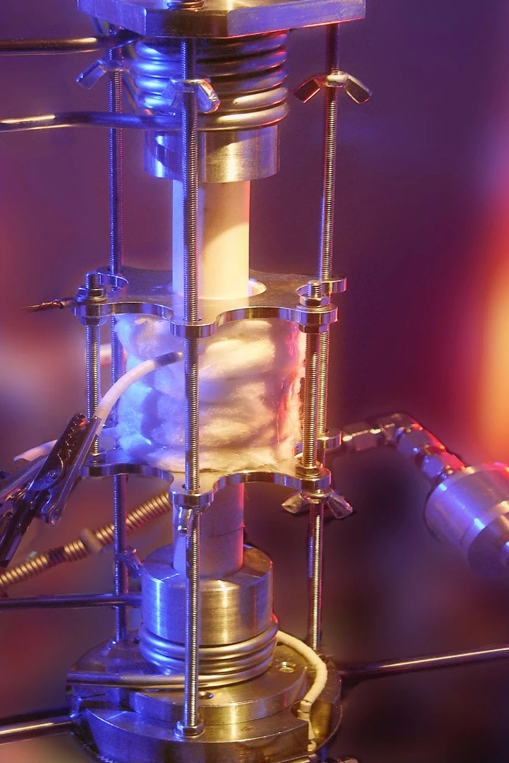 The heated reactor for the photochemical energy storage system