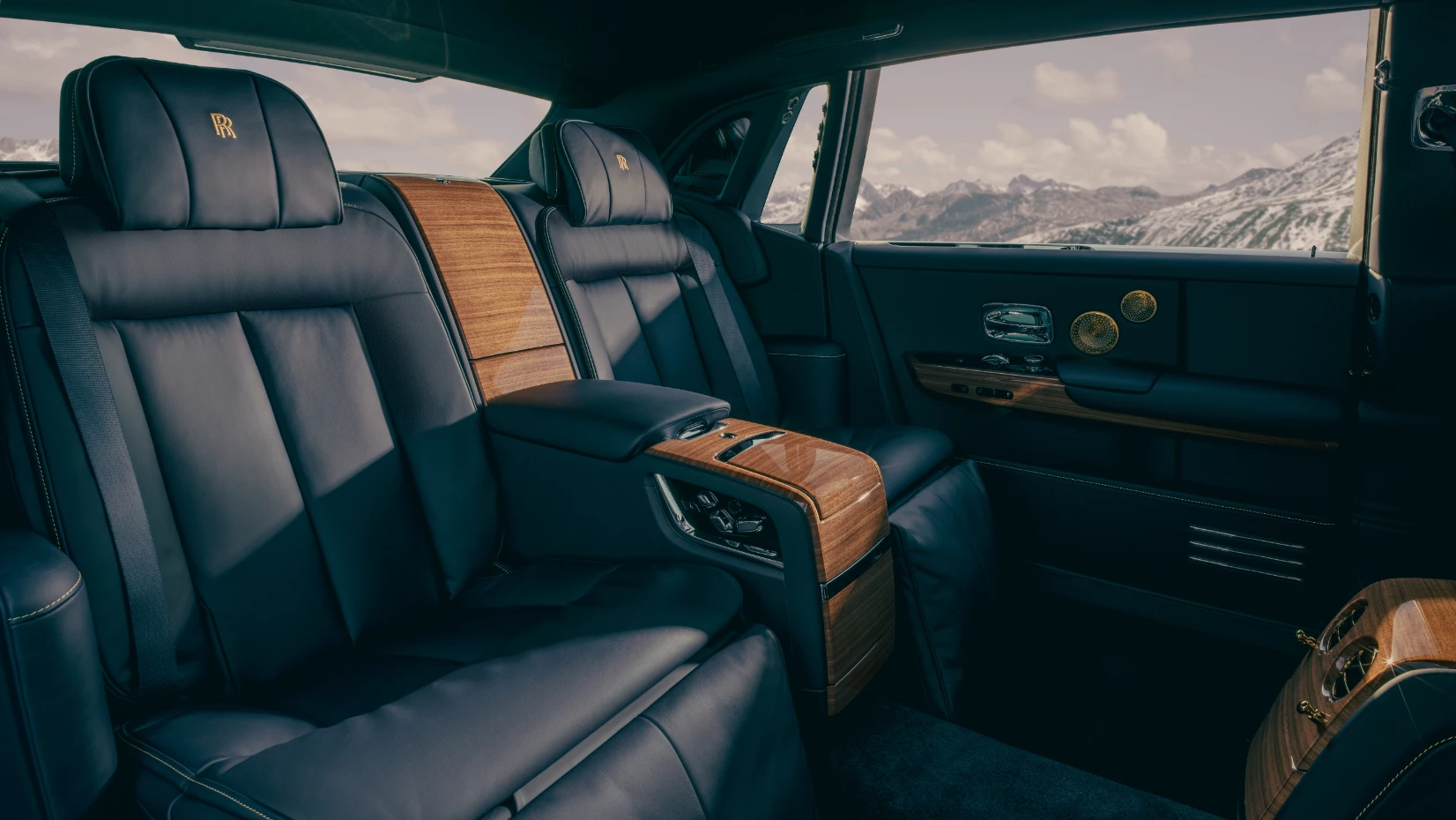 Goldfinger Phantom rear seating