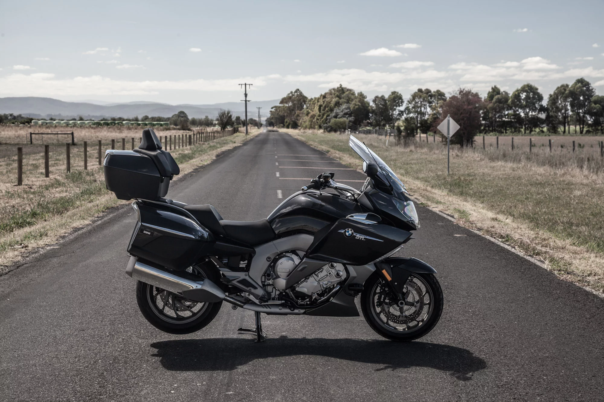 The BMW K1600GTL (Photo: Loz Blain)