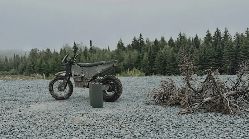 La Dispatch appartient à la même catégorie de poids que les enduros thermiques de 300 cm3. NorthForge
