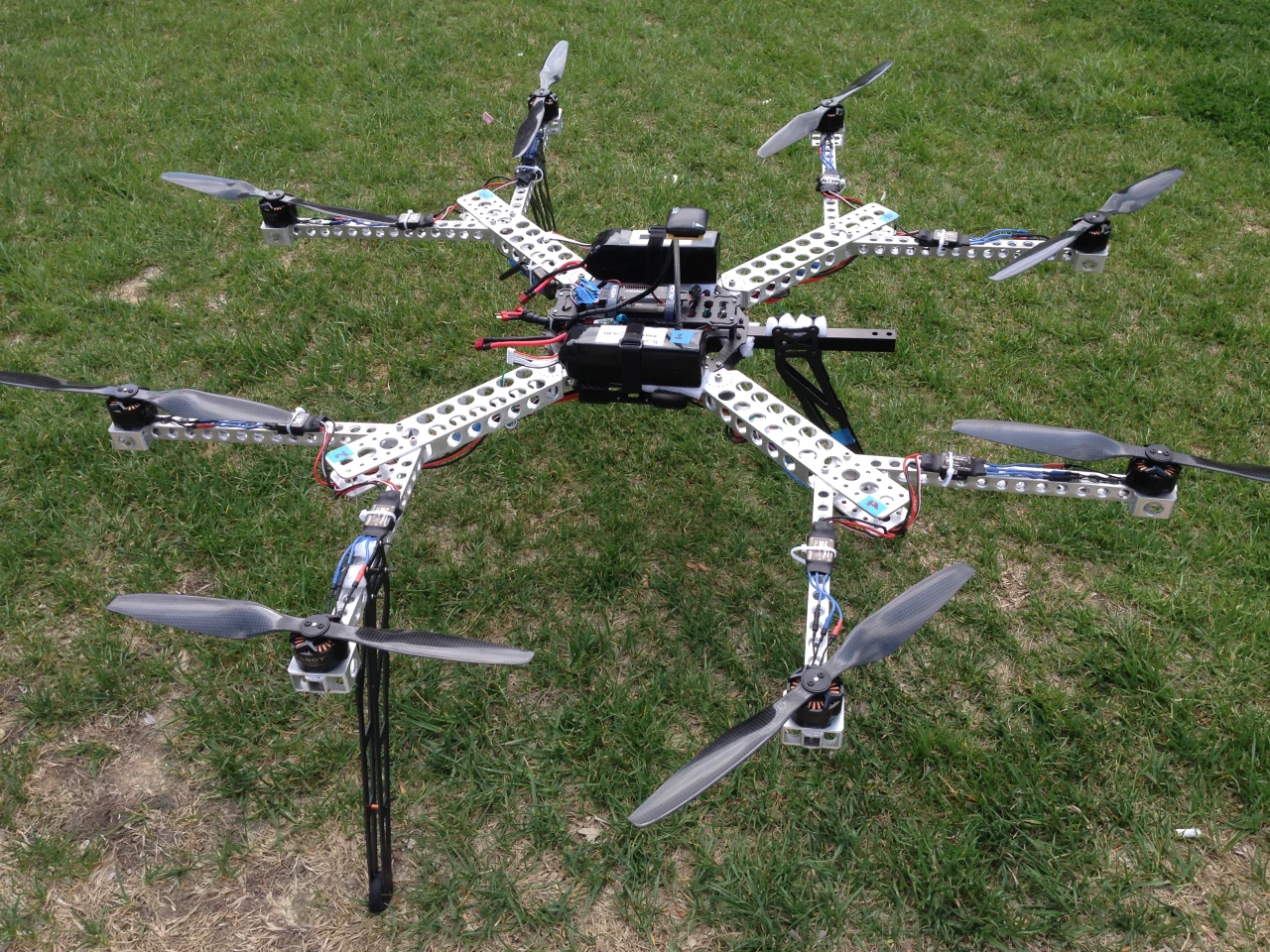 The HorseFly would utilize its multiple hardware redundancies to keep from crashing down onto people below in the event of a malfunction (Photo: Tom Robinette)