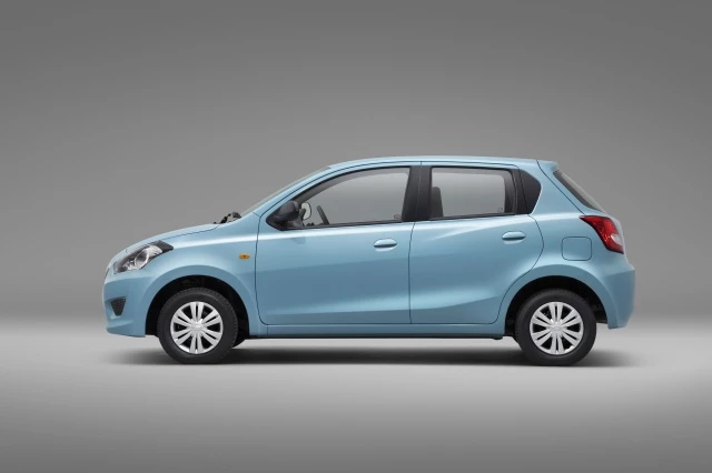 The car features a 1.2-liter engine and a 5-speed manual transmission