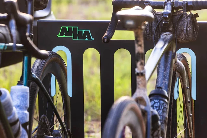 The Toaster with its blue gravel bike grommets – the rack itself is available in color choices of black, red or white