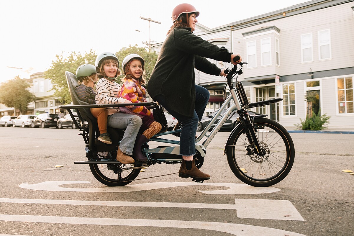 Long-tail cargo ebike has everything families need to go car-free
