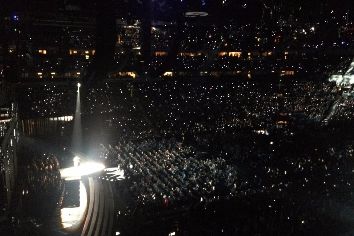 Fans at the Country Music Awards became part of the light show at the event