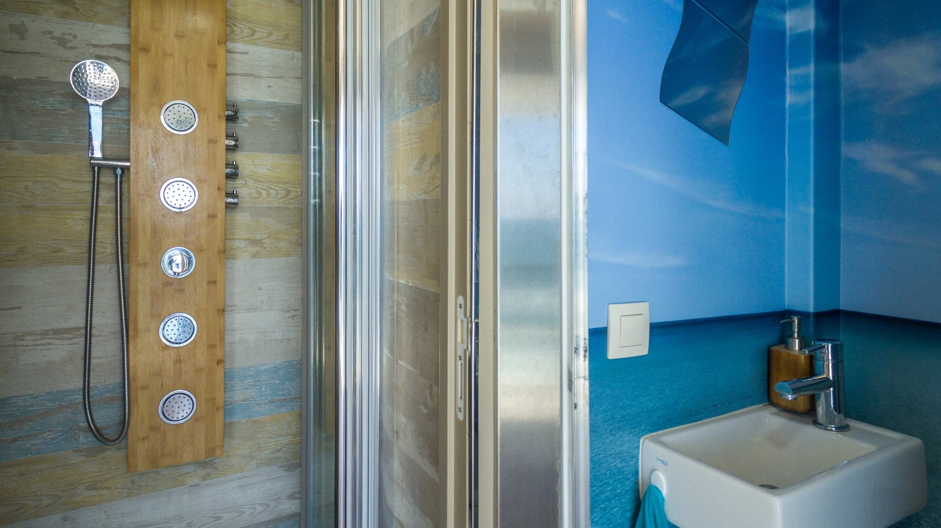 Truck Surf Hotel bathroom area
