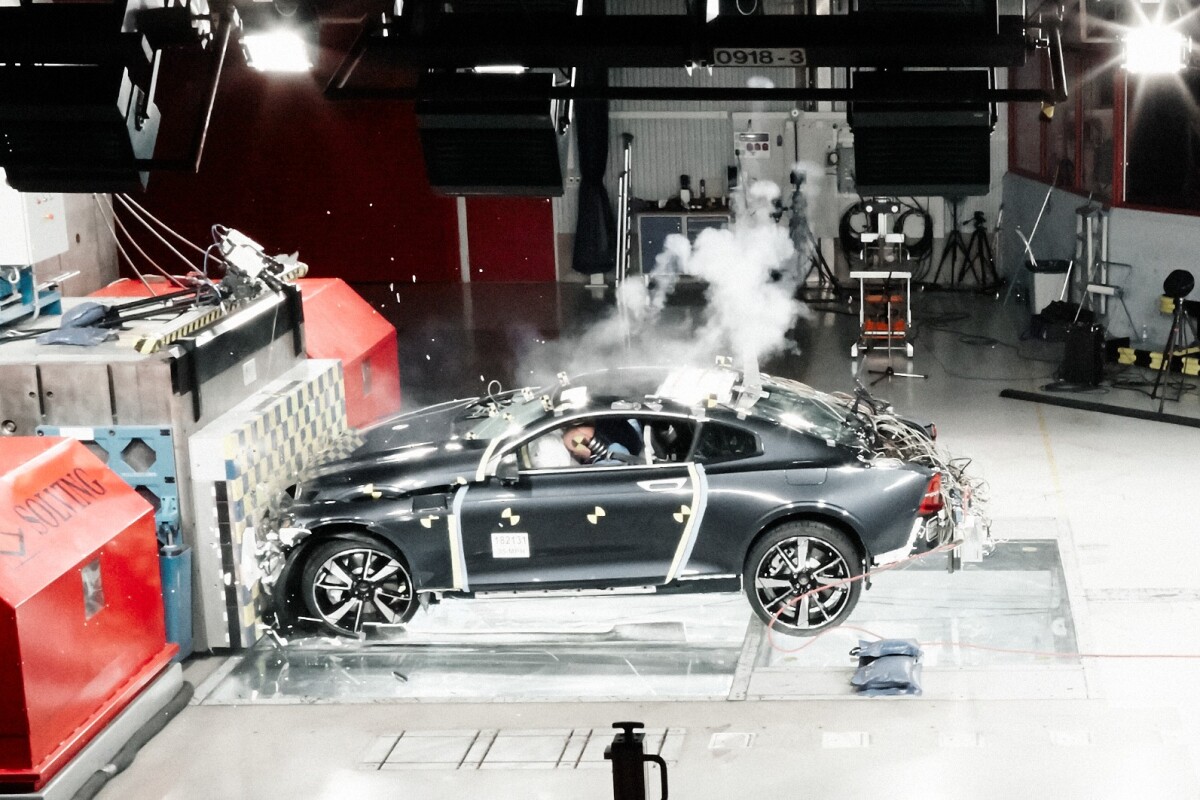Polestar crumples its carbonfiber car body in first ever crash tests