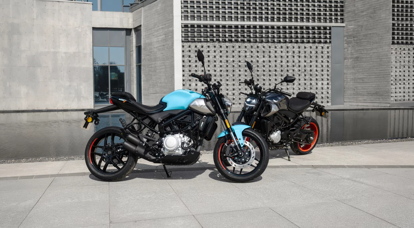 The bike is built around a steel trellis frame and a single-sided swingarm