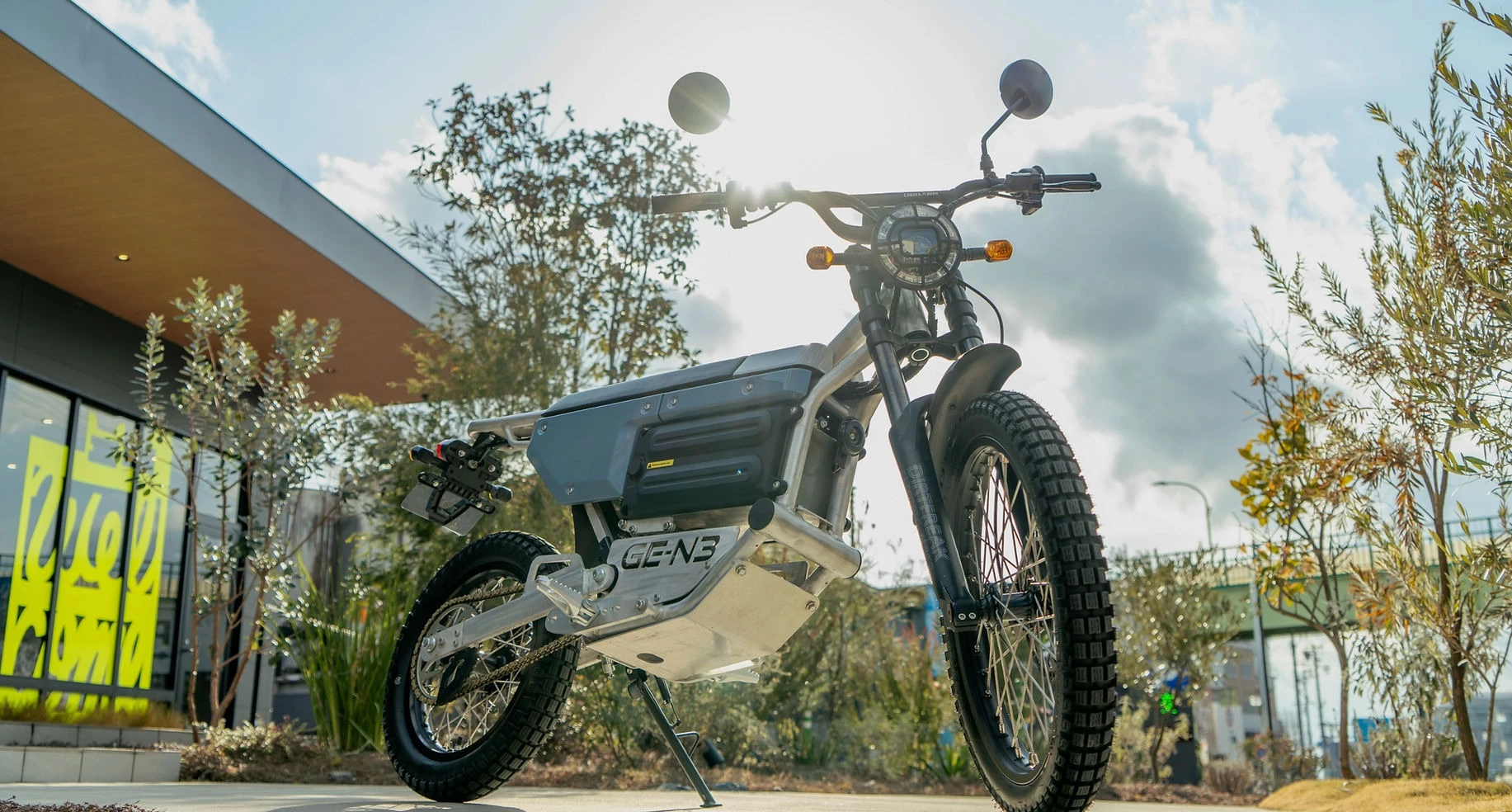 The Dirt Freak GE-N3 is priced at JPY 396,000, which converts to just over US$2,700