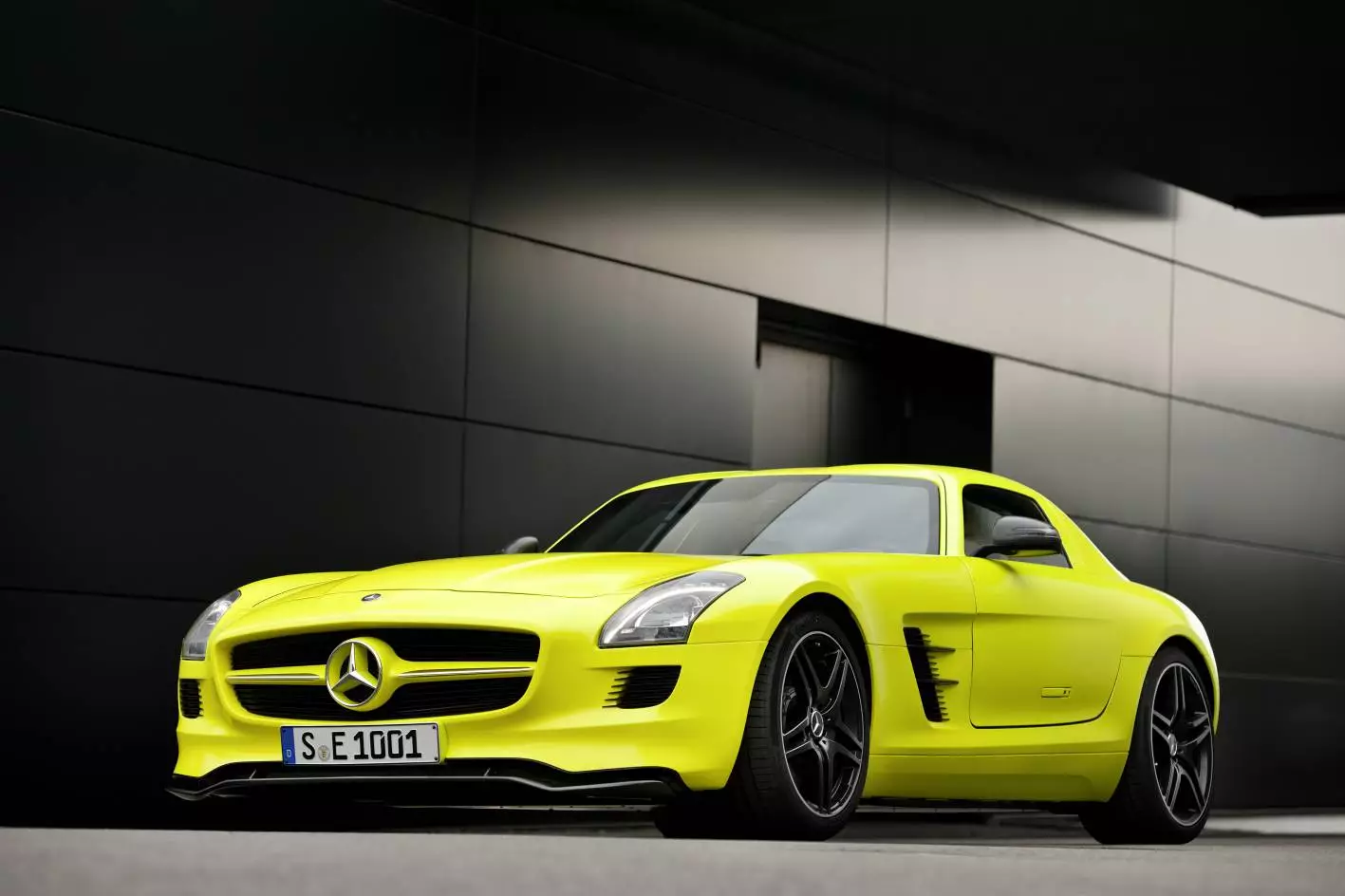 Mercedes-AMG SLS AMG E-CELL