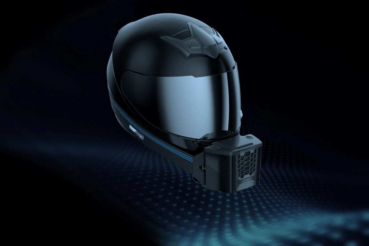 air condition motorcycle helmet Stage One SD Forced Side Wired by Rugged Radios | MRC fog sun visor easily operable from the outside Is this helmet "air conditioner"