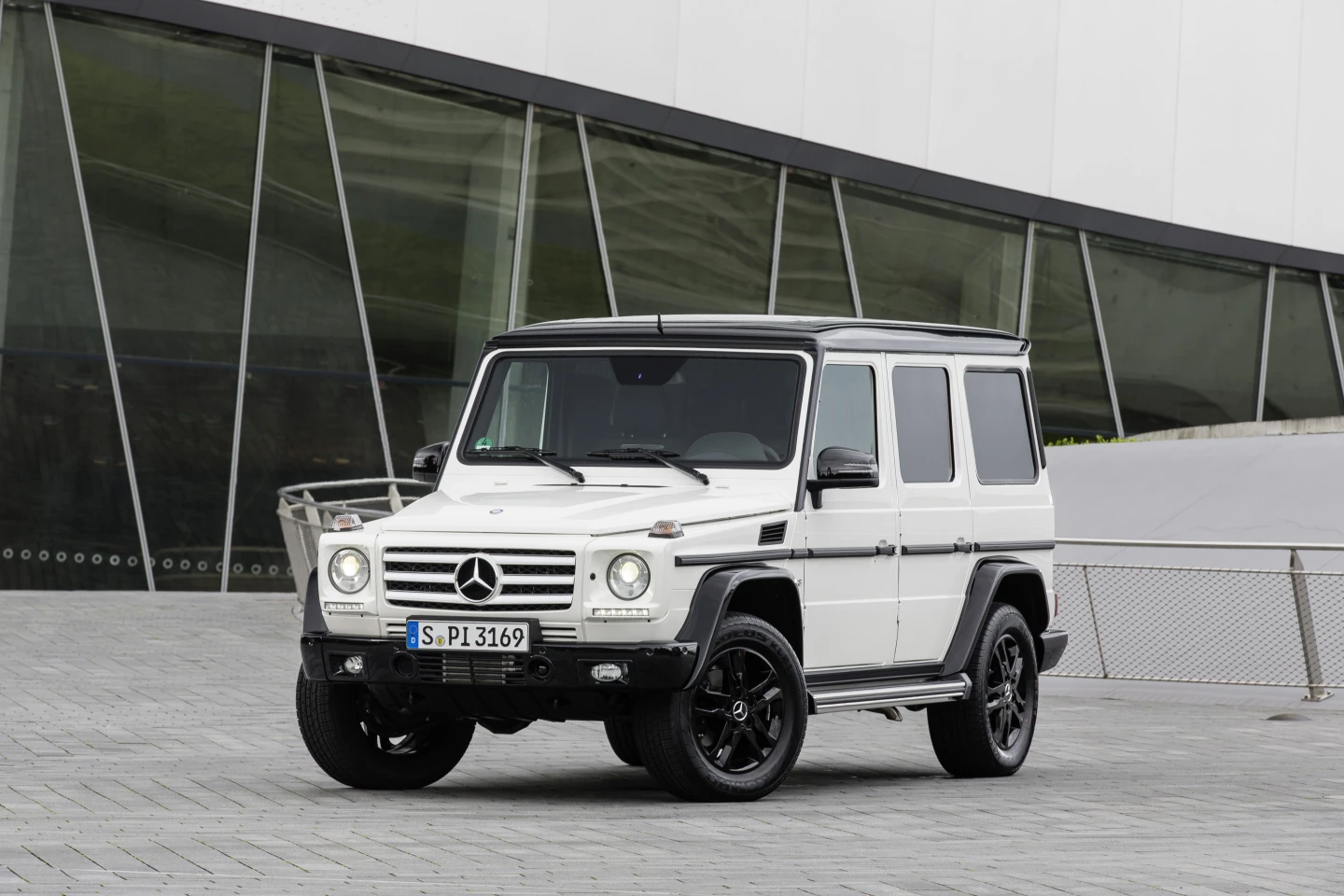 A chromed grille rounds off the G-Class Edition 35 package