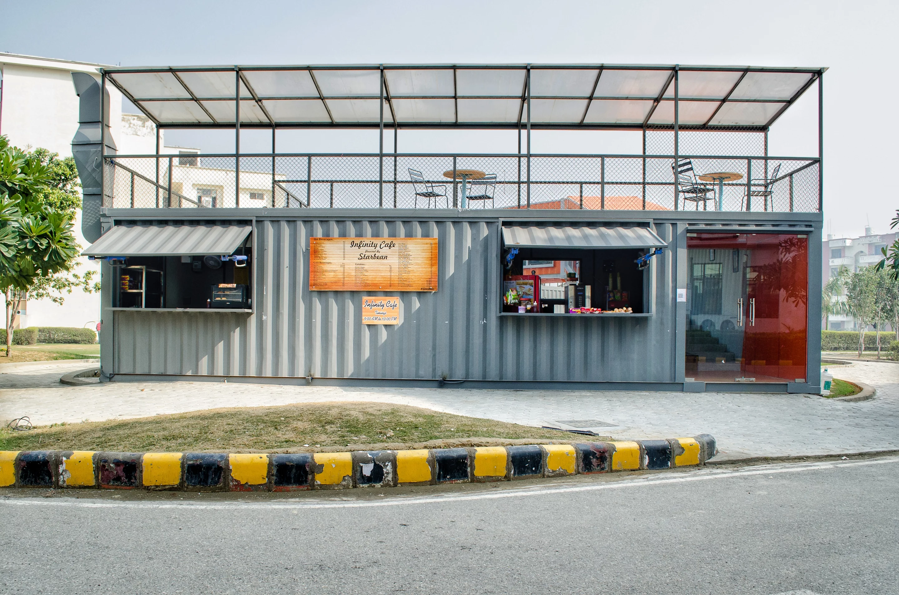 Café Infinity measures 2,880 sq ft (267 sq m)