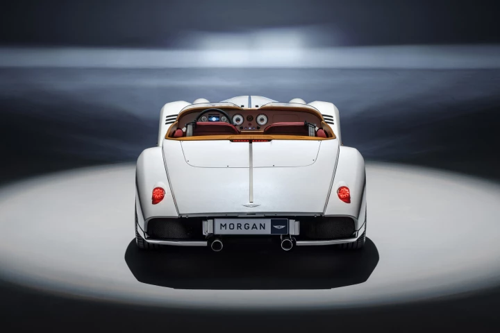 Morgan Motor Company and Pininfarina S.p.A. have collaborated to reinterpret the timeless Morgan silhouette. The result is the Midsummer, a 50-only limited edition built to celebrate the art of coachbuilding by two of the longest-established coachbuilders in the world.