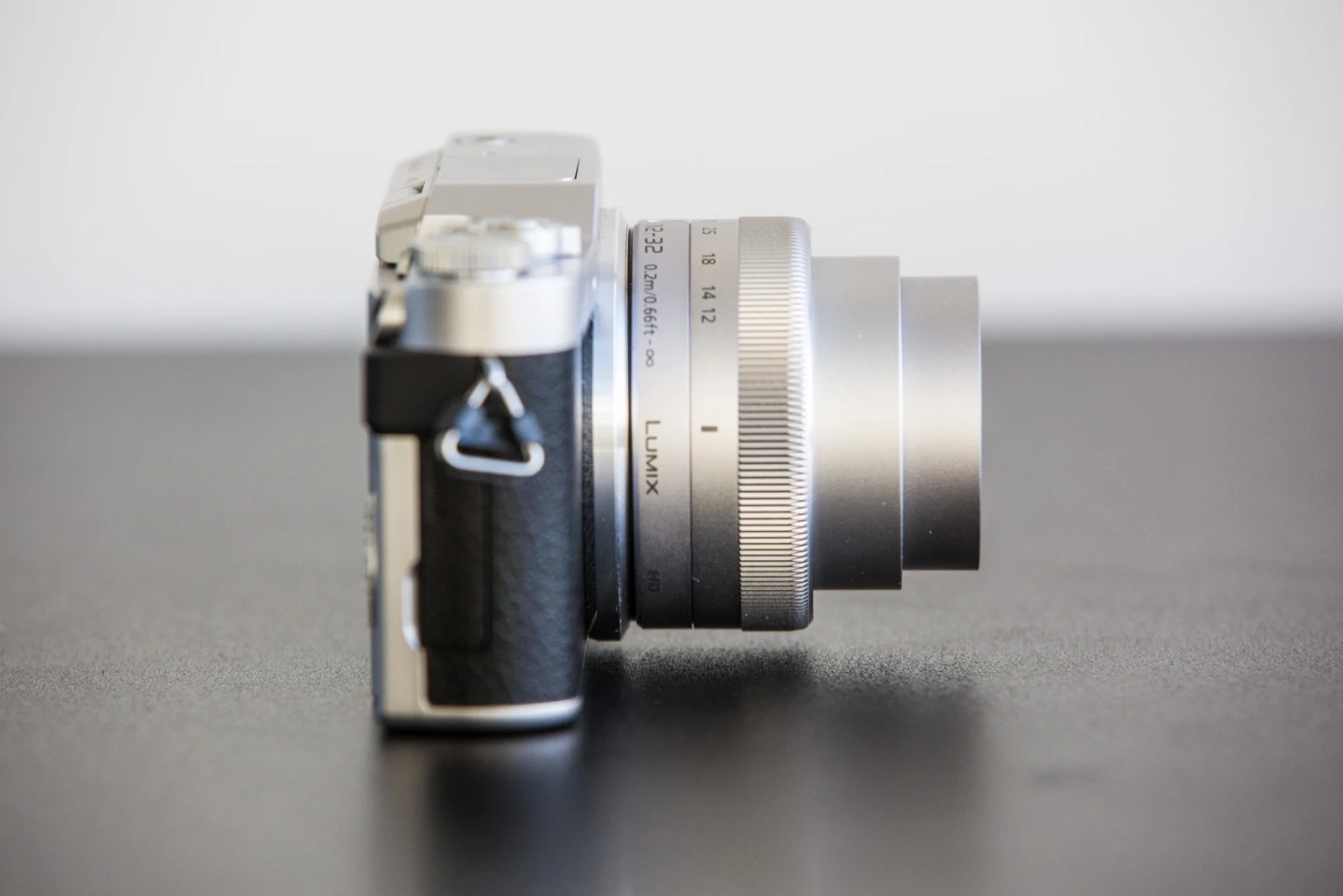 Panasonic has fitted a 16MP Micro Four Thirds CMOS sensor to the GX850