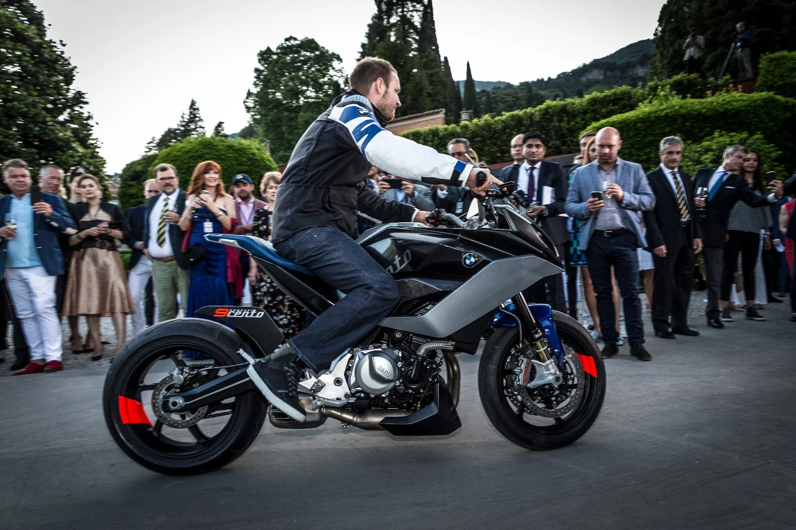 BMW Motorrad 9cento is shown to the public for the first time at this year’s Concorso d’Eleganza Villa d’Este