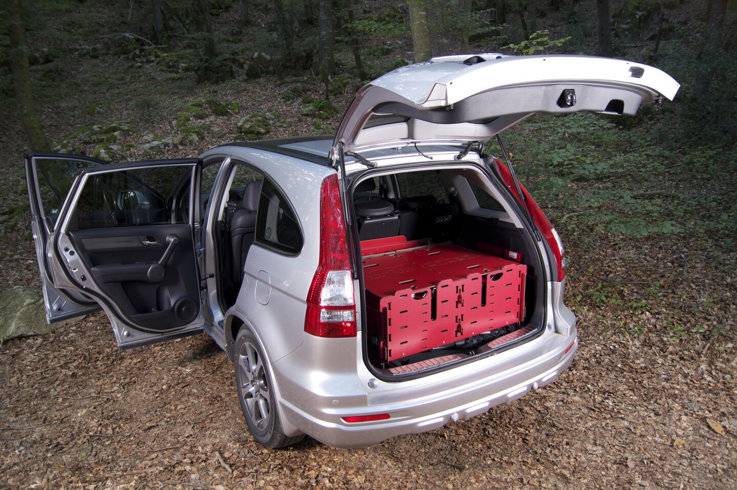 The SwissRoomBox EasyTech in a Honda CR-V