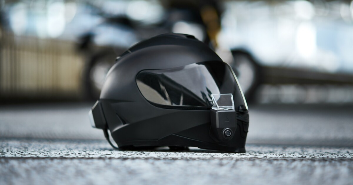 Argon Transform adds dual cameras, comms and a HUD to any motorcycle helmet