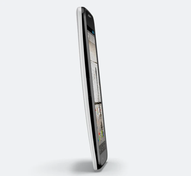 Moto Maker allows you to rotate a preview of your phone's design 360 degrees