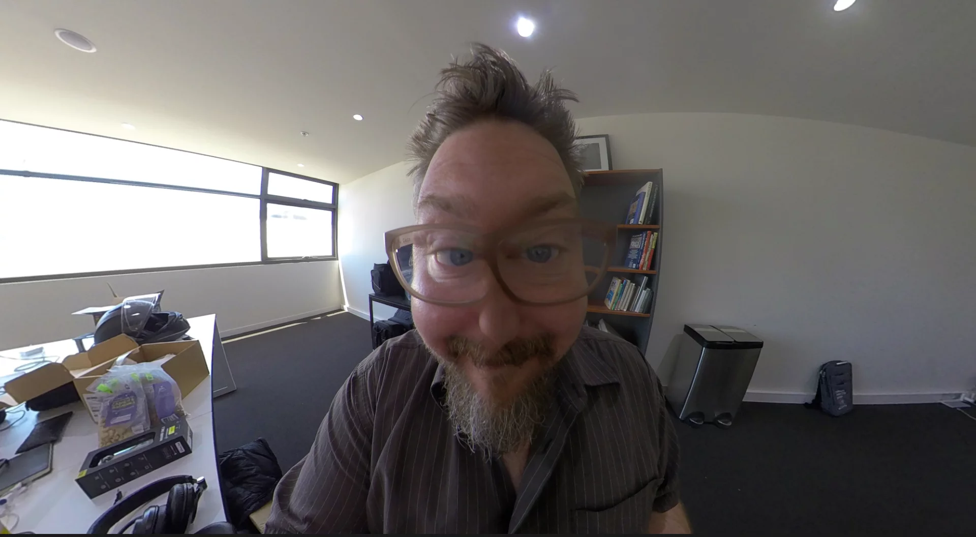 Screenshot from a video shows how the seams between the cameras look in video mode.