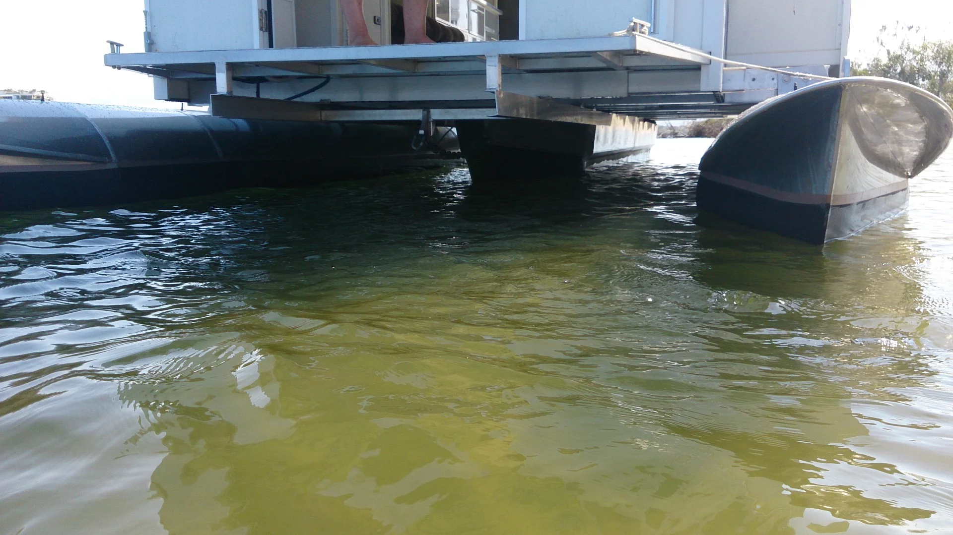 The retractable pontoons provide added support and stability