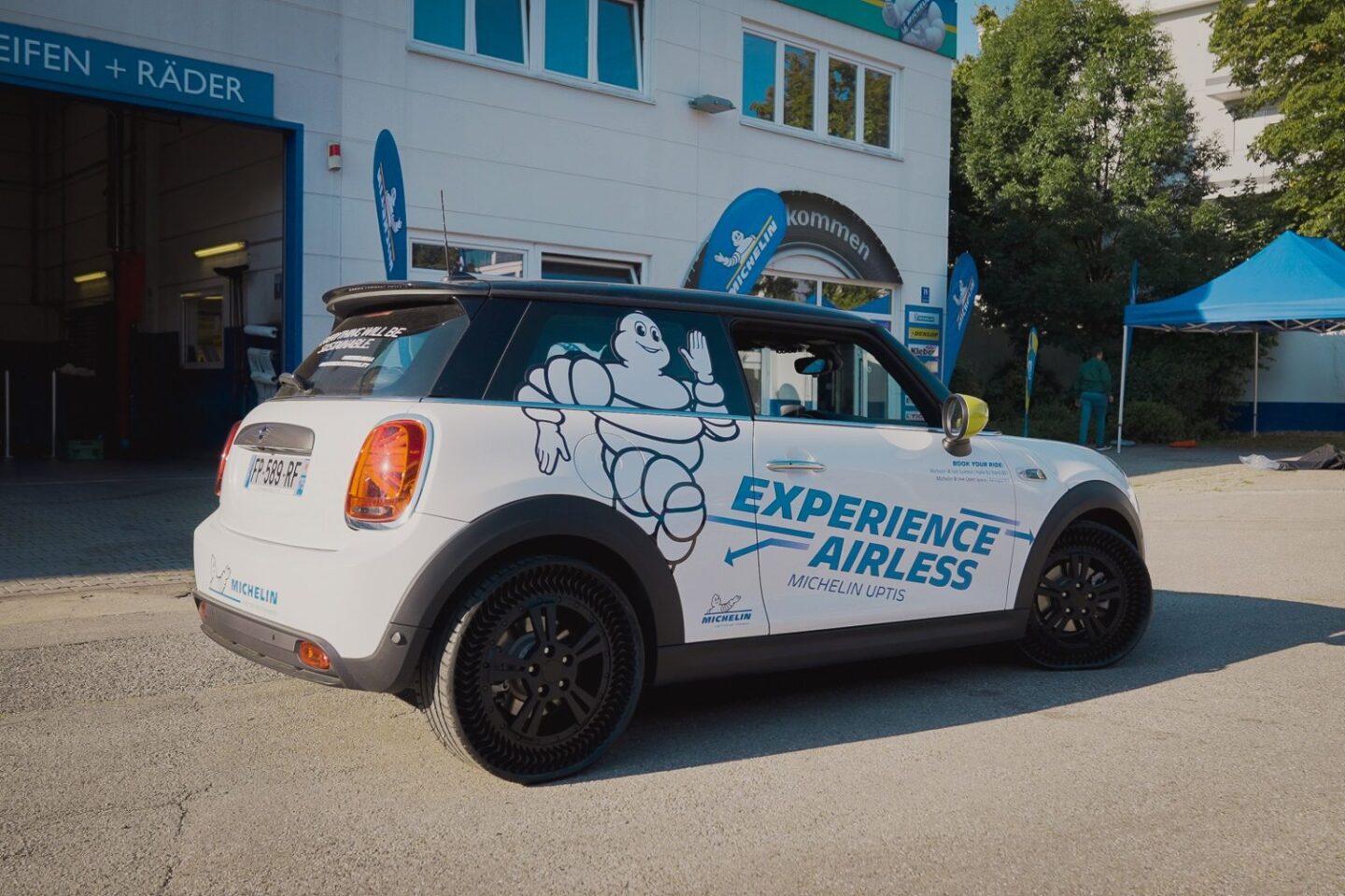 Michelin took members of the public out to experience what turned out to be a pretty standard driving experience on the Uptis tires