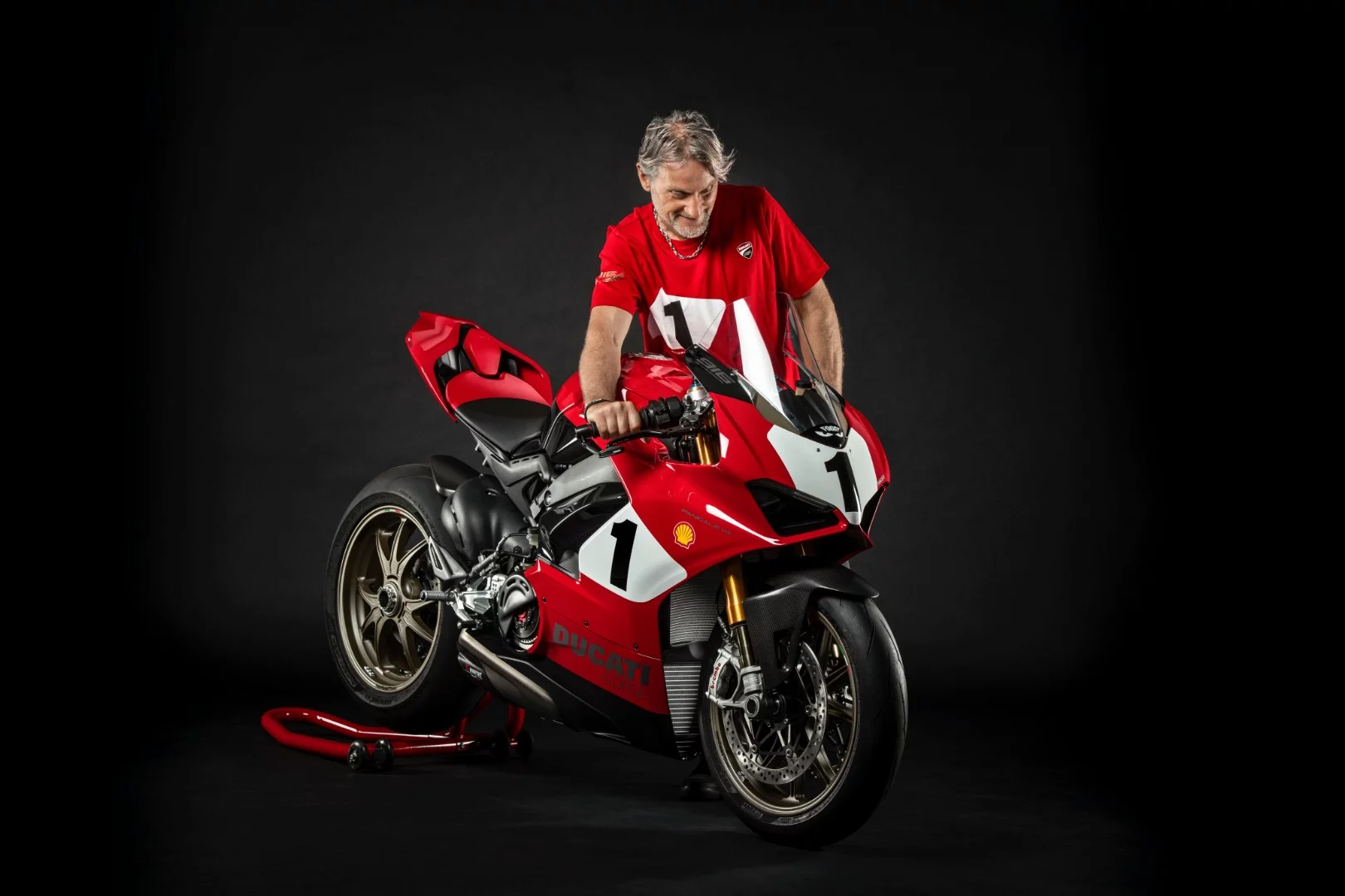 Carl "Foggy" Fogarty comes to grips with the new bike