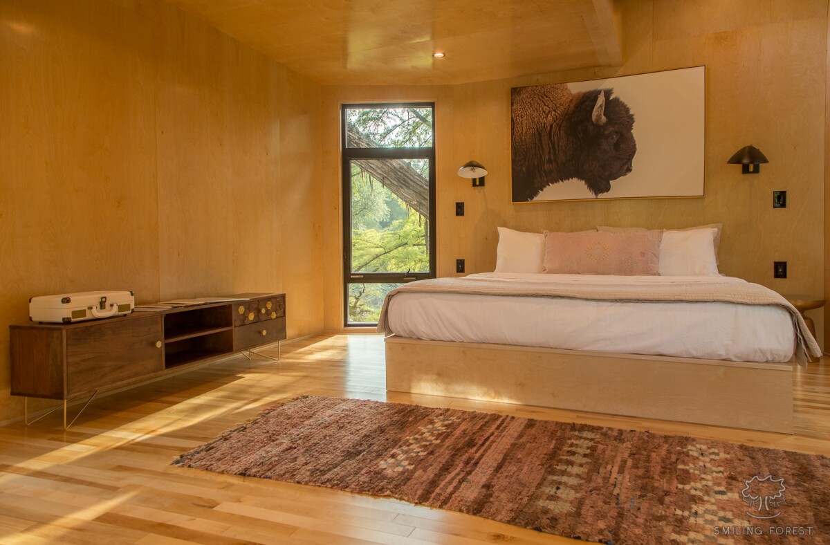 Yoki House includes a main bedroom