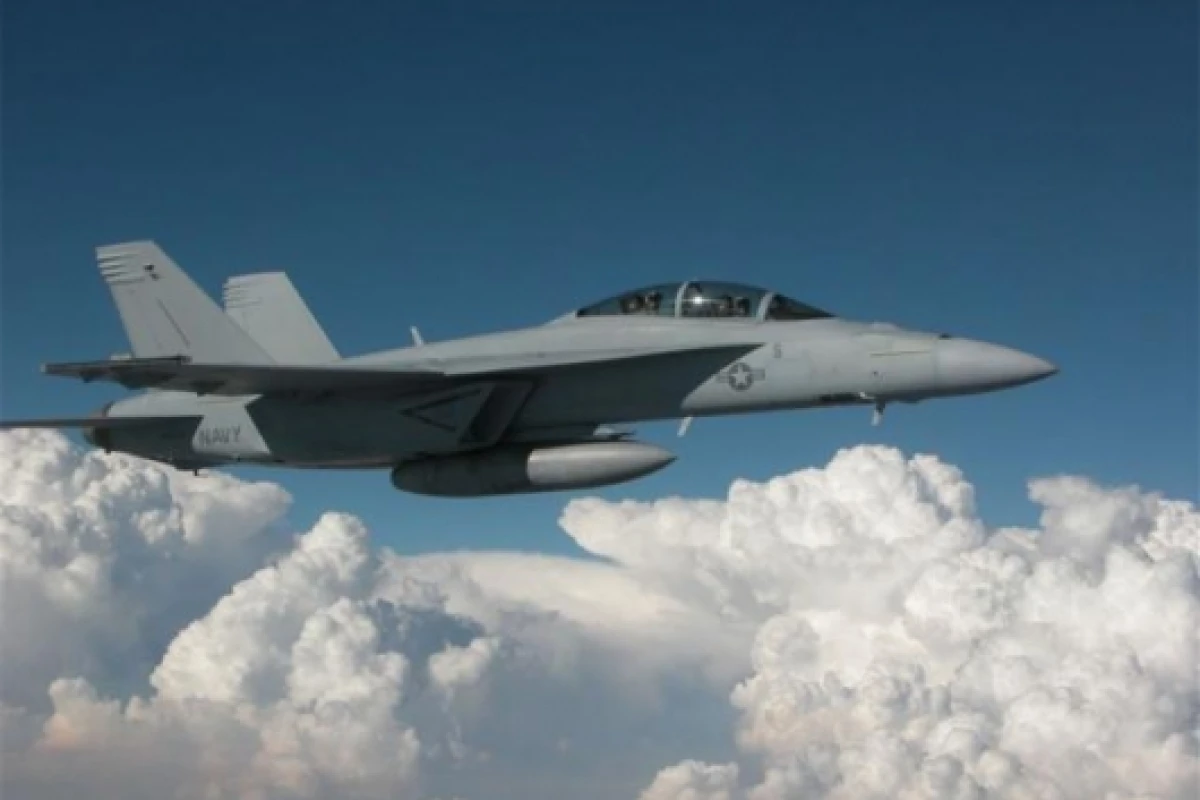 F/A-18F Joint Helmet-Mounted Cueing SystemPhoto: US Navy