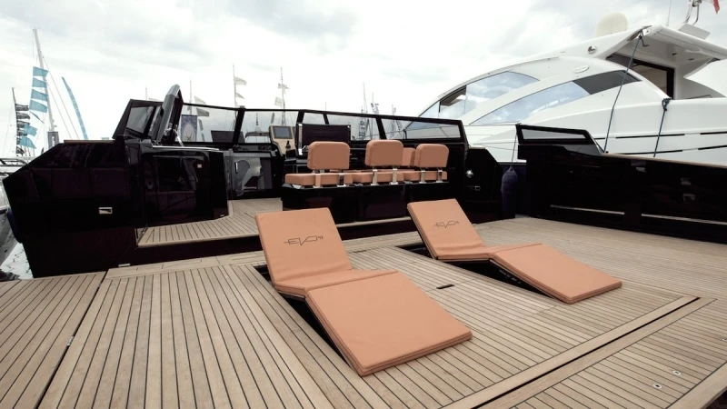 The expanding terrace creates 269 sq feet of usable space