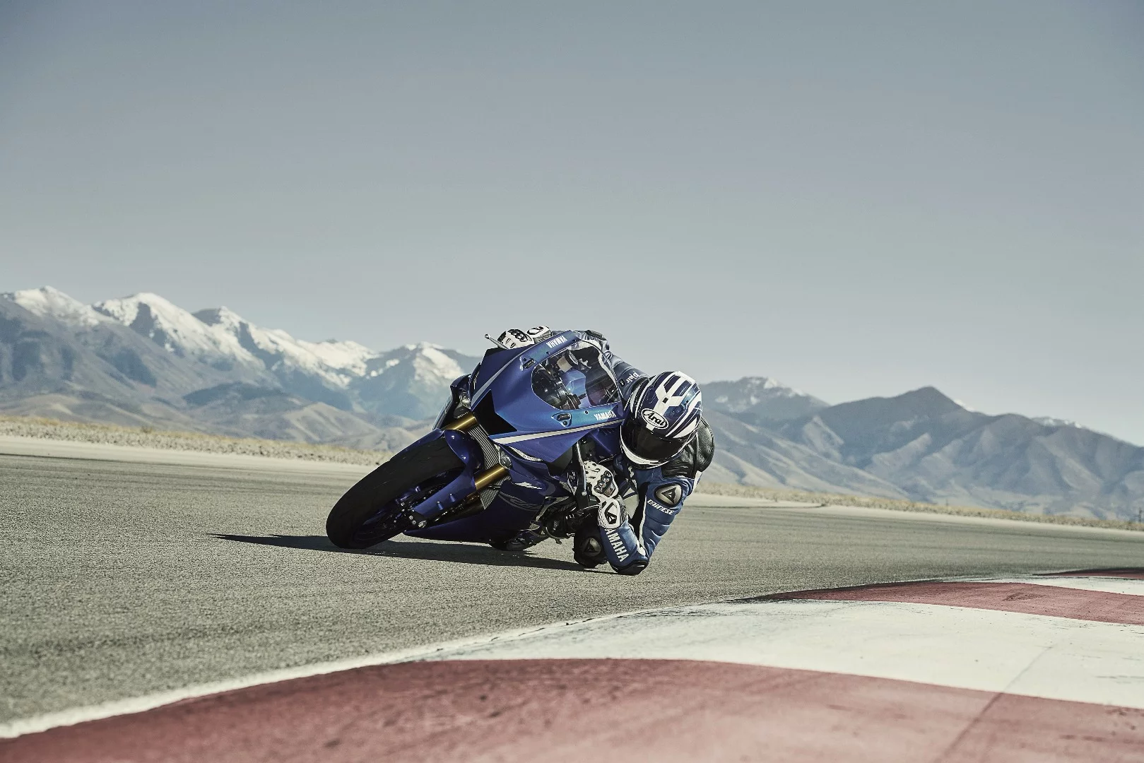 The 2017 Yamaha YZF-R6 in action