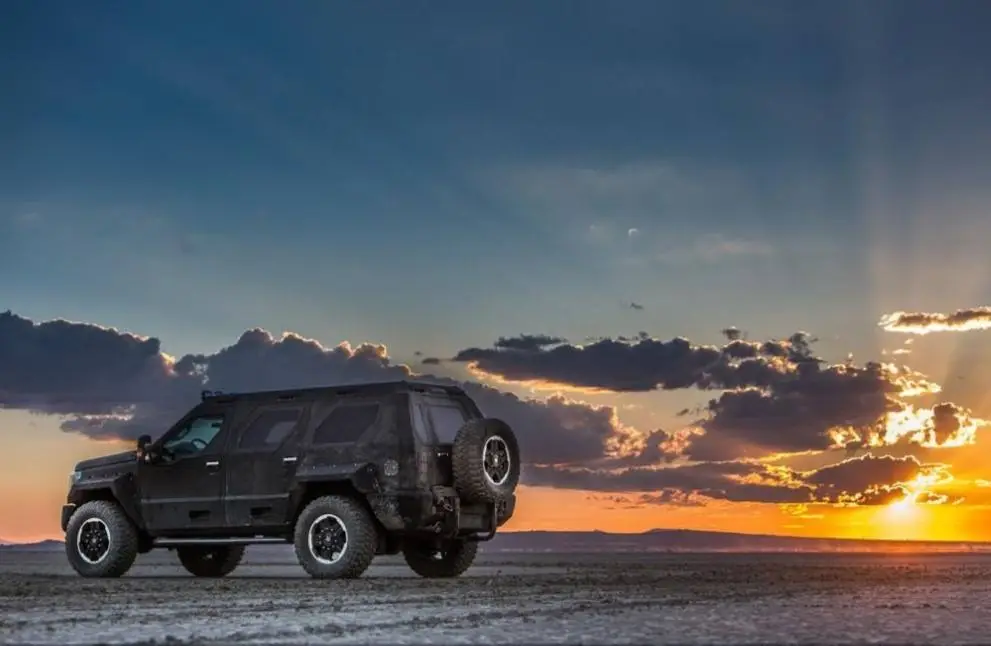 The Rhino GX puts its V10 to work