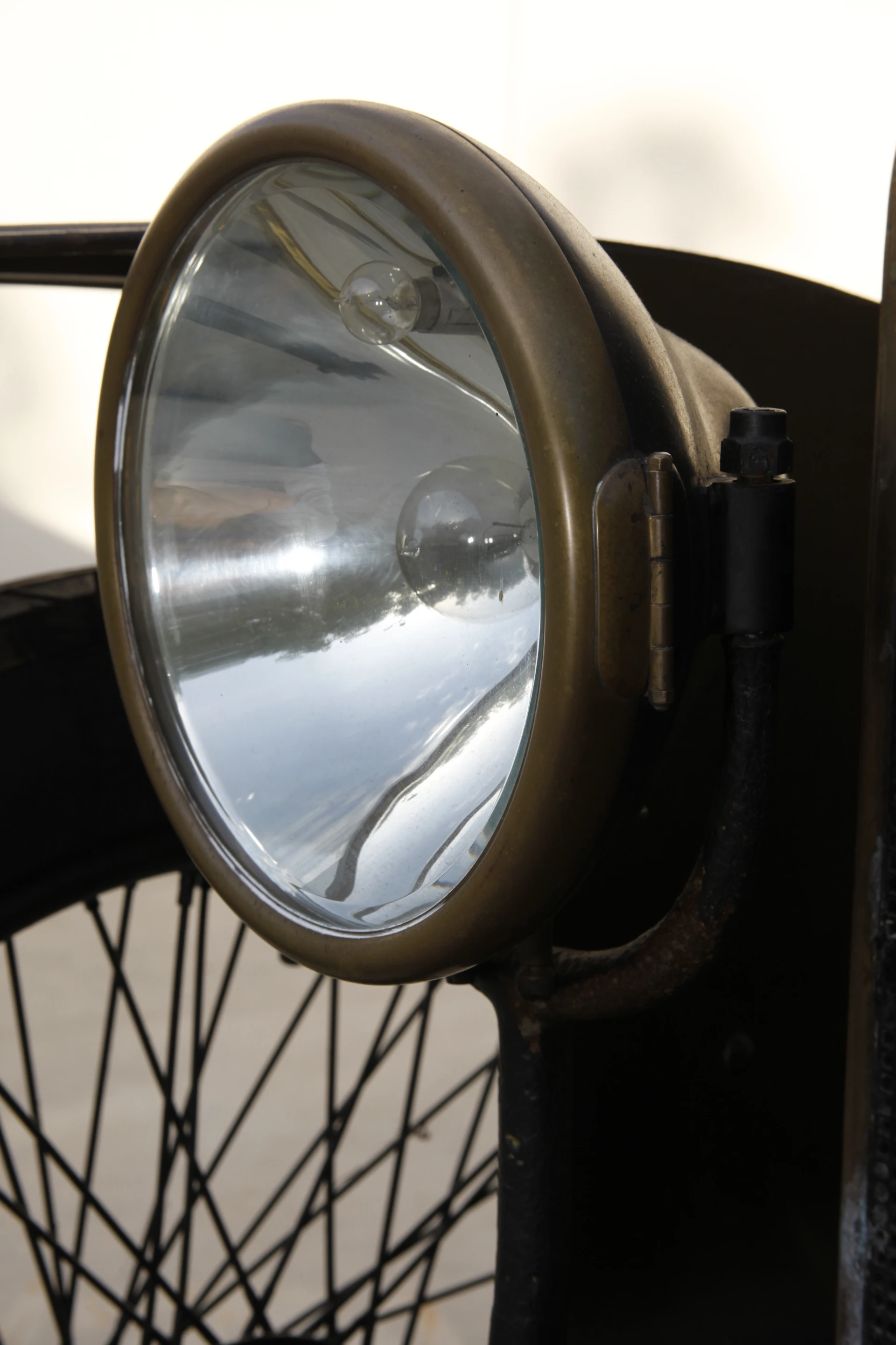 Original Bleriot two-bulb headlamps, possibly an early hi-beam/low-beam setup (Photo: Dave Teel, RM Auctions)