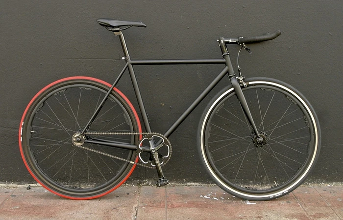 Mission Bicycle Company's Revolights Wheels-equipped single-speed Valencia
