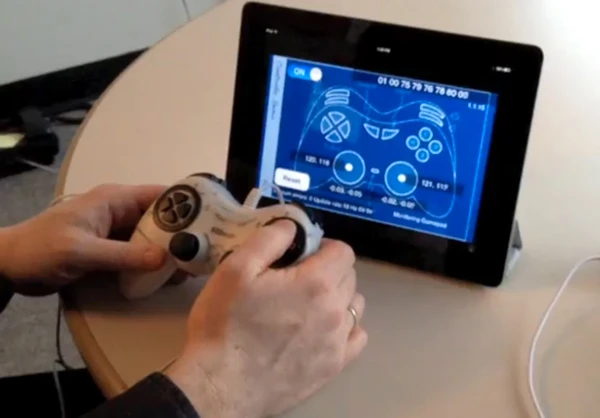 The 60beat GamePad is compatible with recent model iPhones, iPads and iPod touch