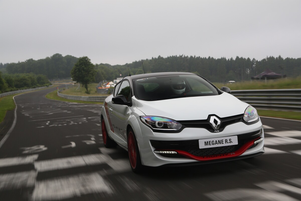 The Renault Megane R.S. 275 Trophy-R in action at the Nürburgring