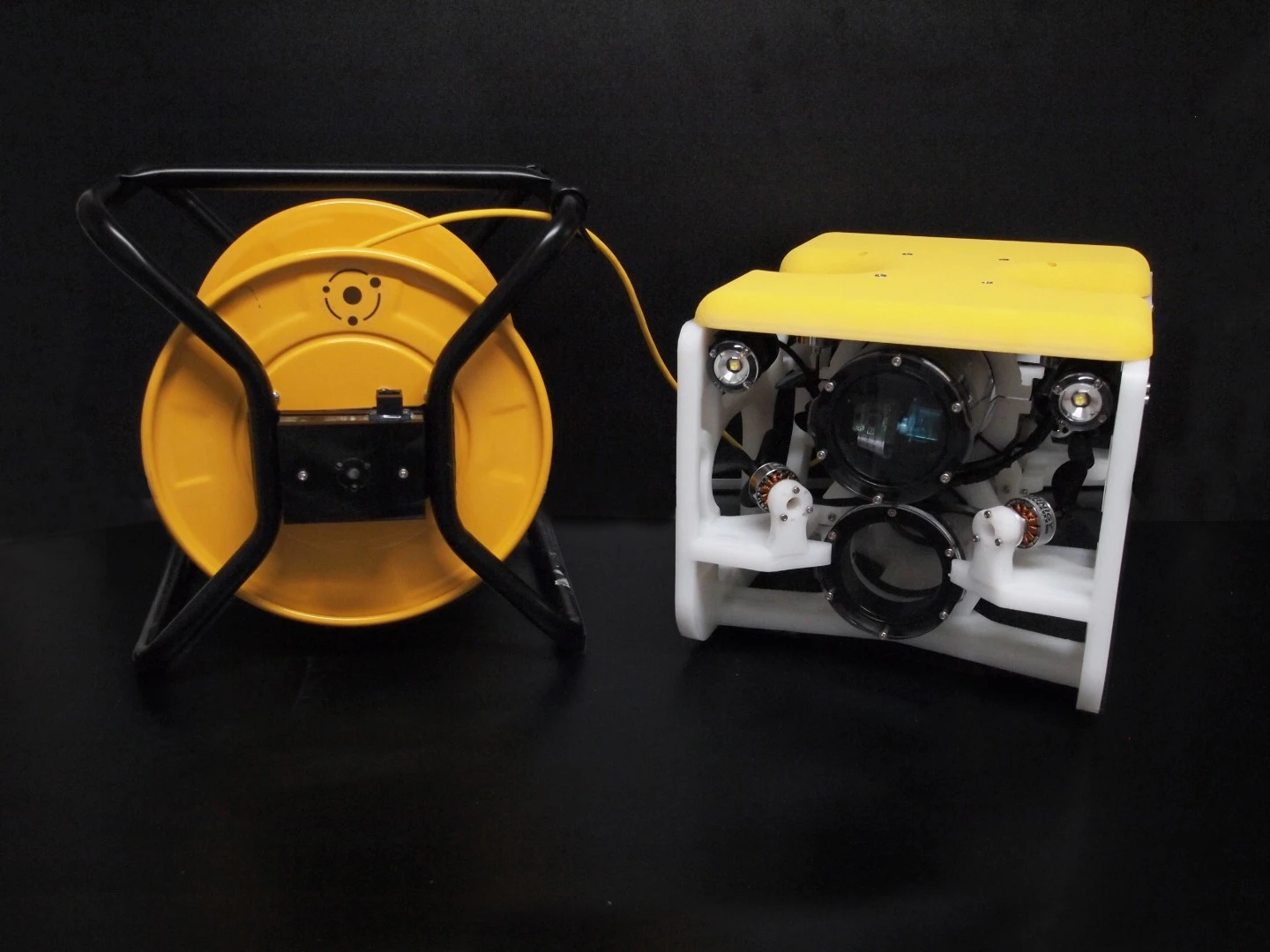 The Sibiu Nano comes with a 50m tether, although longer ones can be selected