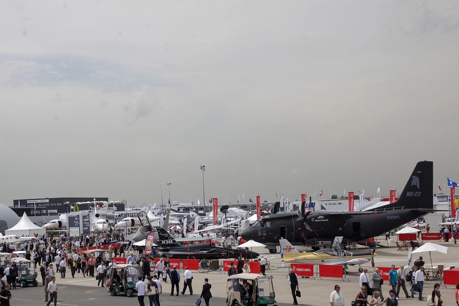 As well as aerial displays, scores of planes were on static display in Paris this year (Photo: Noel McKeegan/Gizmag)