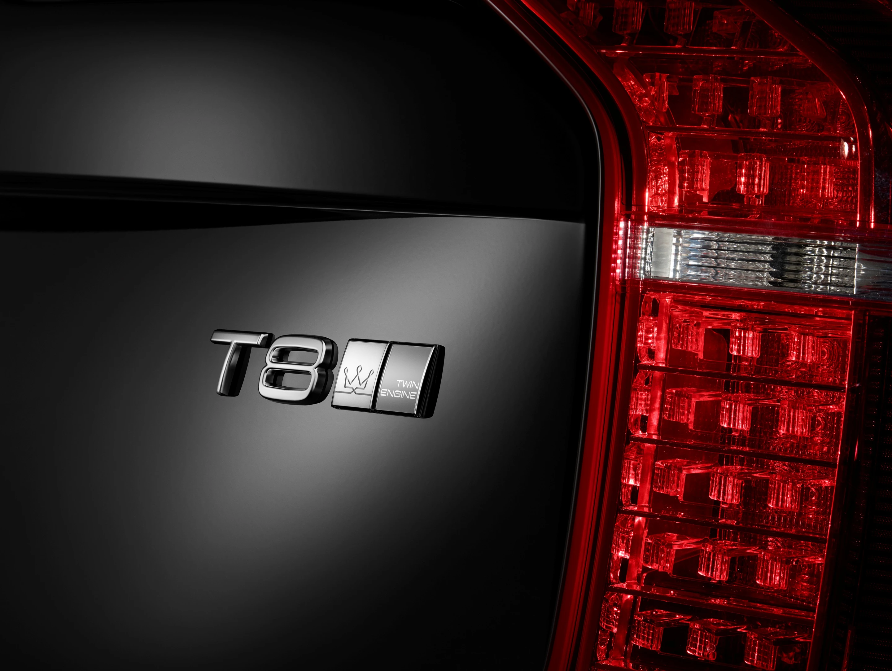 Volvo is making bold claims about the XC90's T8 Hybrid drivetrain's efficiency