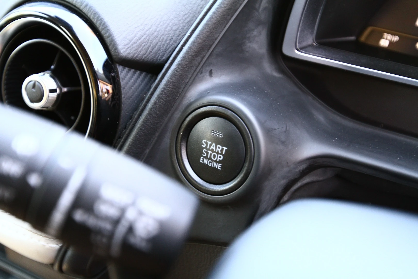 Mazda CX-3: Push button start