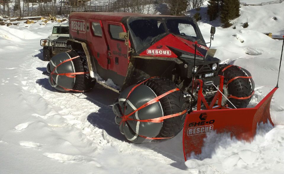 Available accessories include the tire pillows and plow system