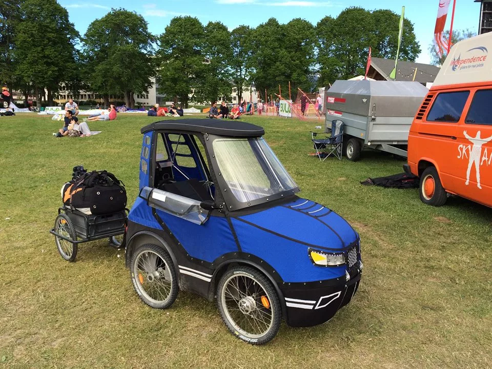 The PodRide has a hitch for towing a trailer